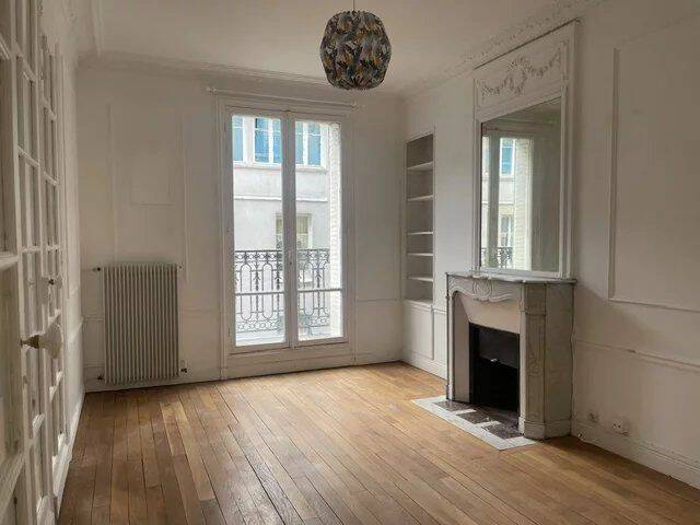 Appartement 3 pièces 66 m² · à Paris 18ème Arrondissement · 66,1 m² · 1 710 €/mois