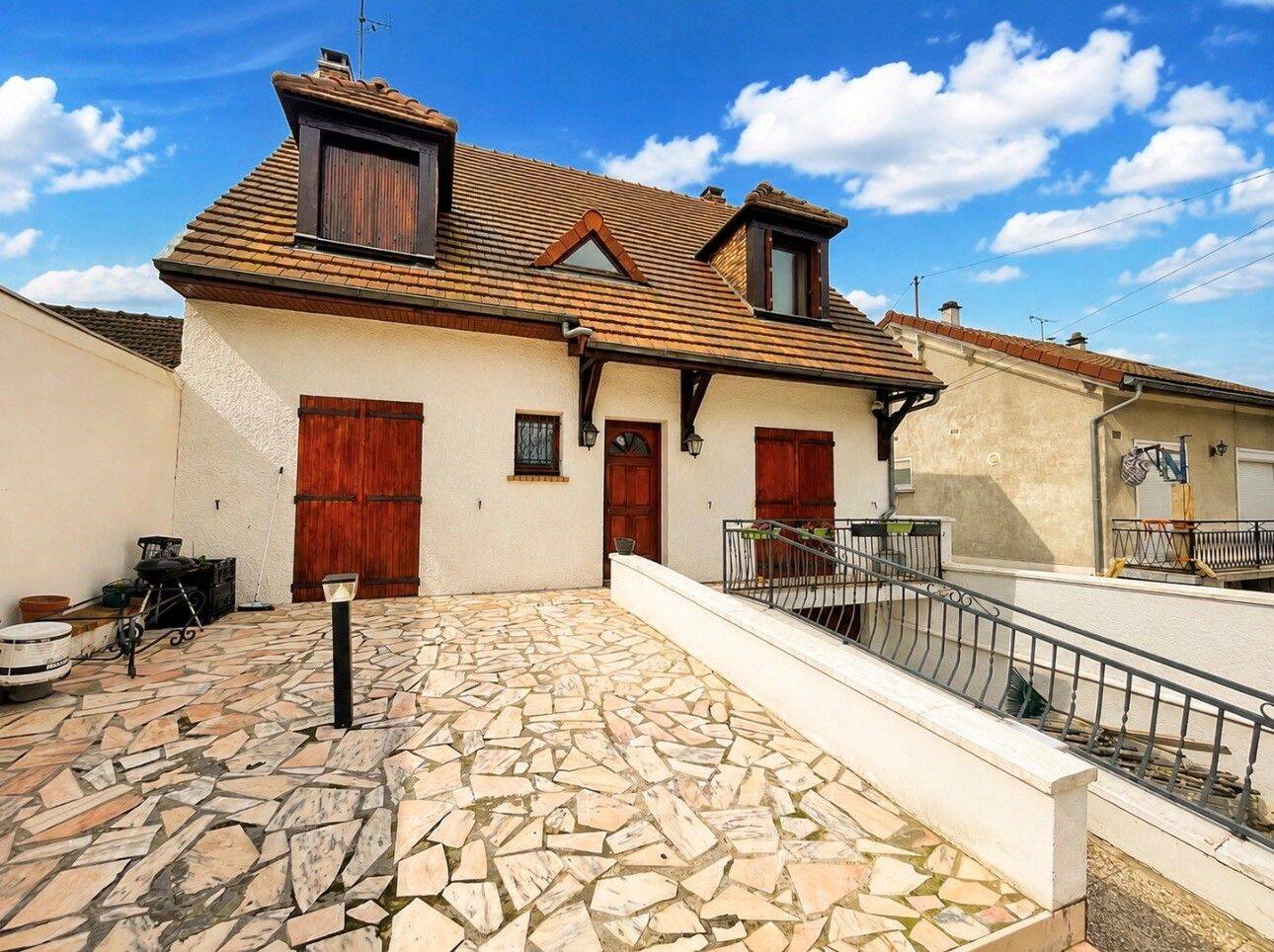 Maison 8 pièces 172 m² · à Champigny-sur-Marne · 172 m² · 465 000 €