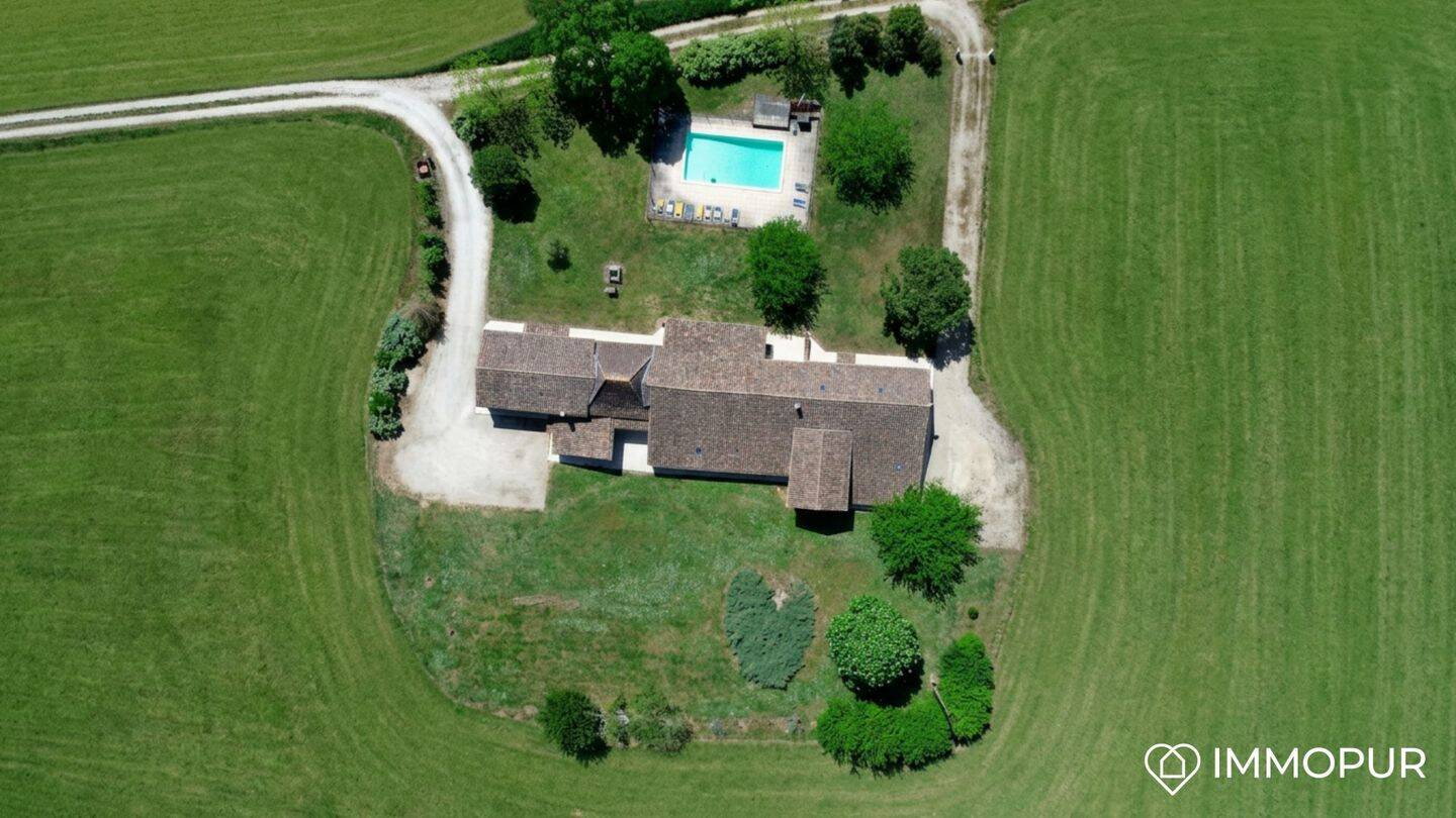 Maison 15 pièces 359 m² · à Boisse · 359 m² · 599 000 €