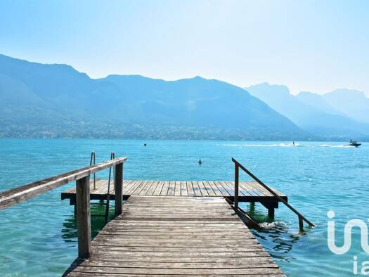 Appartement à vendre 1 370 000 € 6 pièces 5 chambres 238 m² RDC/3 Sévrier 74320