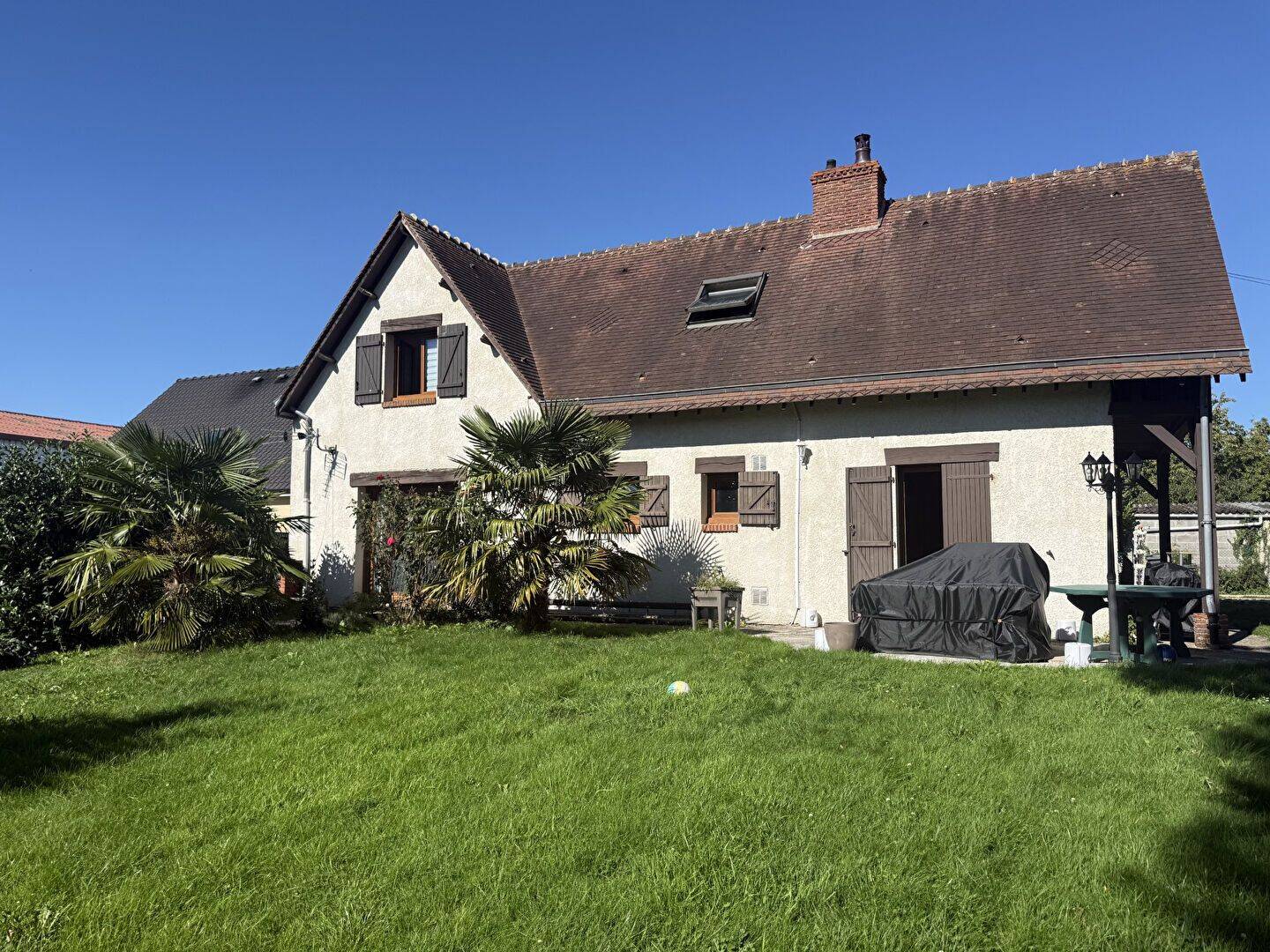 Maison 7 pièces 150 m² · à Franqueville-Saint-Pierre · 150 m² · 1 125 €/mois
