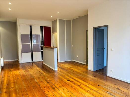 Appartement à vendre 306 346 € 3 pièces 2 chambres 69,1 m² Étage 1/3 La Bastide Bordeaux 33000