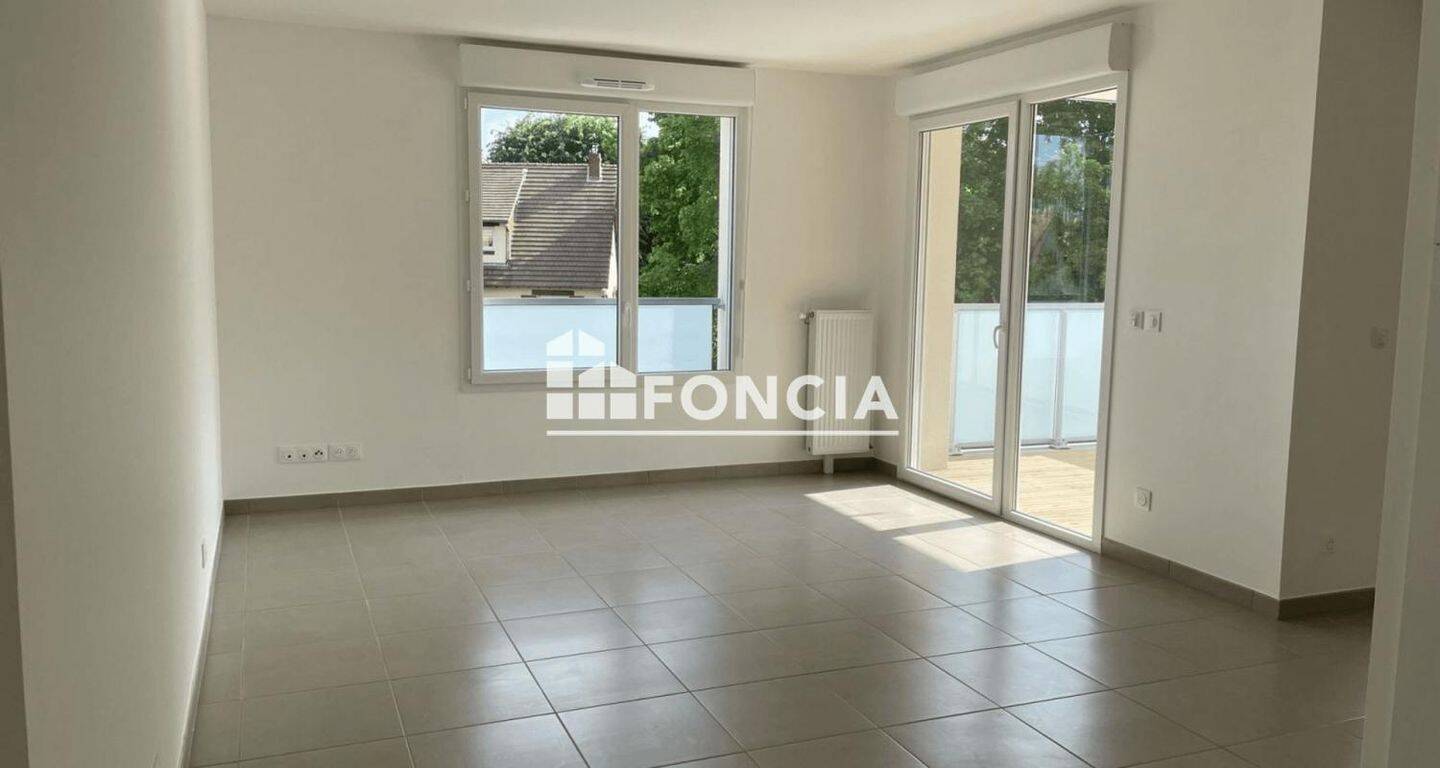 Appartement 3 pièces 62 m² · à Petit-Couronne · 61,8 m² · 770 €/mois