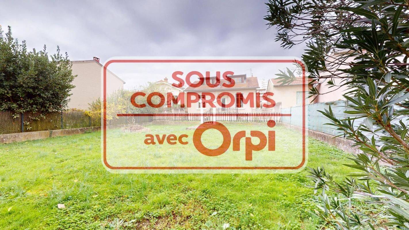 Maison 4 pièces 94 m² · à Bron · 93,5 m² · 350 000 €