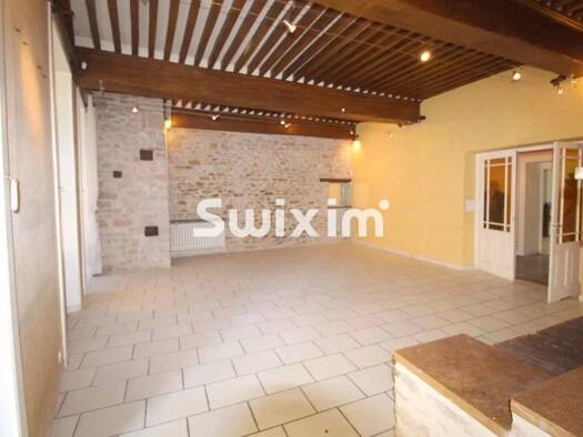 Immeuble à vendre 337 000 € 278,5 m² Saint-Amour 39160