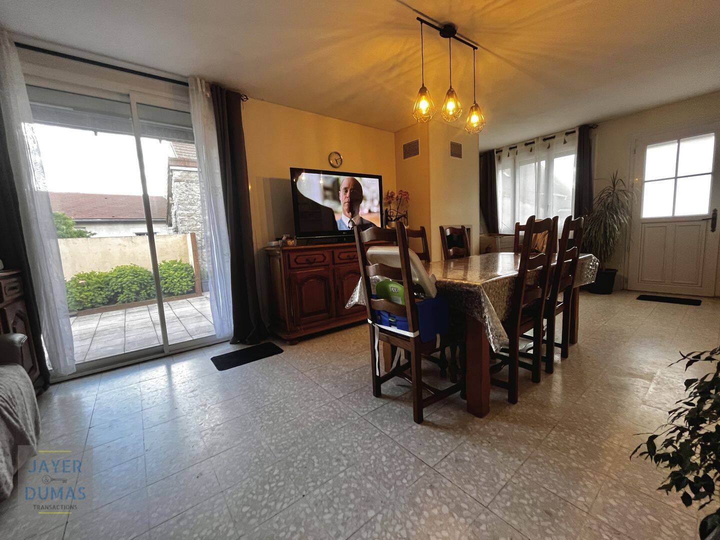 Maison 6 pièces 154 m² · à Épervans · 154 m² · 189 000 €
