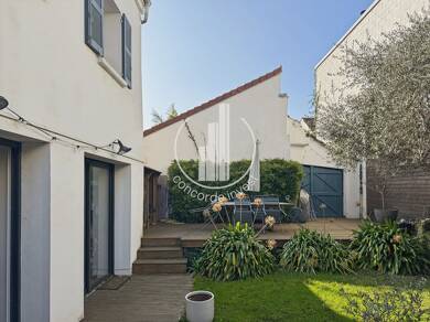 Maison à vendre 1 799 000 € 8 pièces 5 chambres 250 m² 350 m² de terrain Centre Ville Rueil-Malmaison 92500
