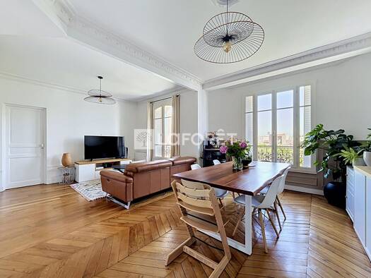 Appartement à vendre 529 000 € 3 pièces 2 chambres 69,47 m² Étage 3/4 Centre Ancien Vanves 92170