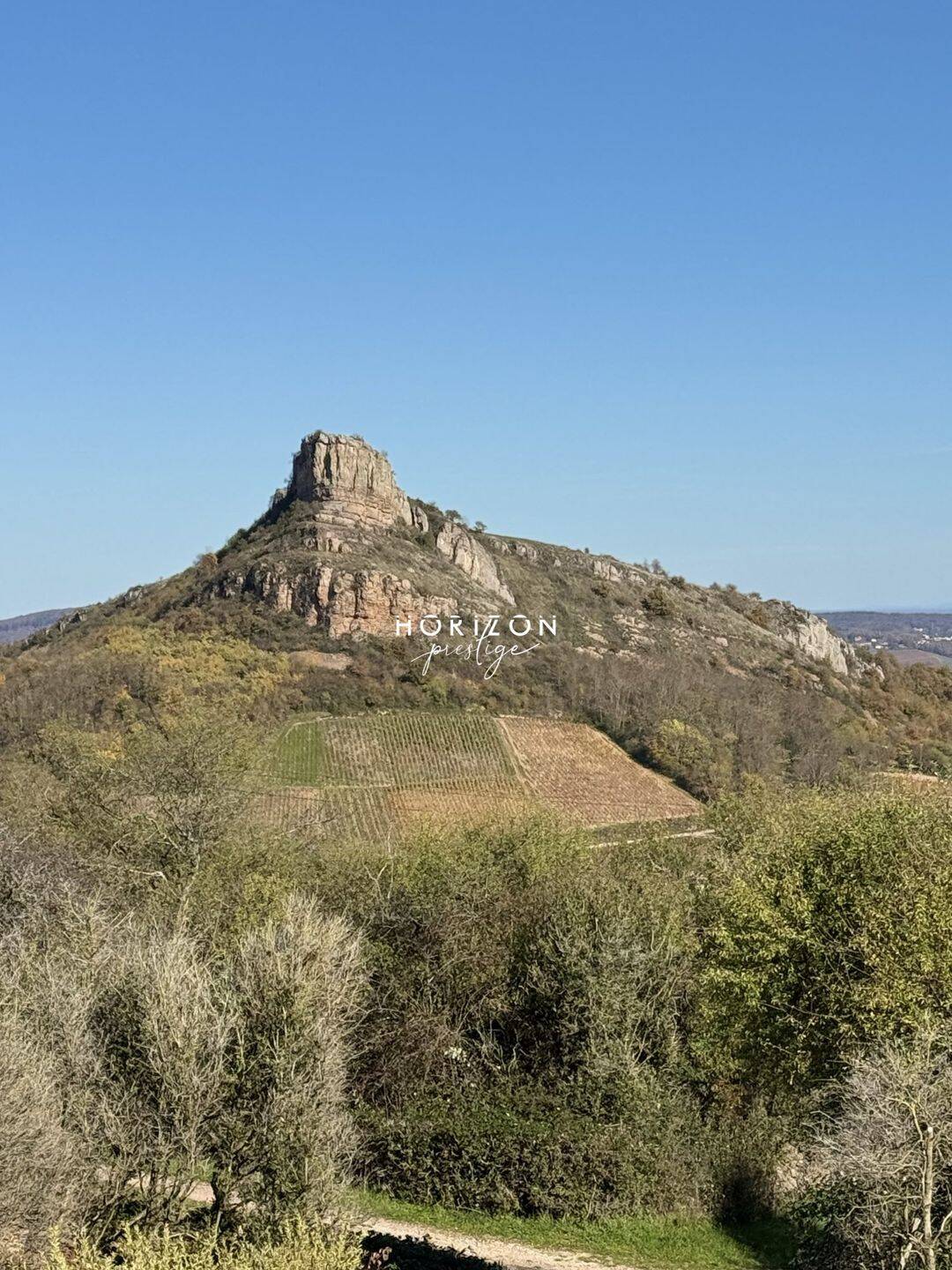 Maison 9 pièces 210 m² · à Solutré-Pouilly · 210 m² · 698 000 €