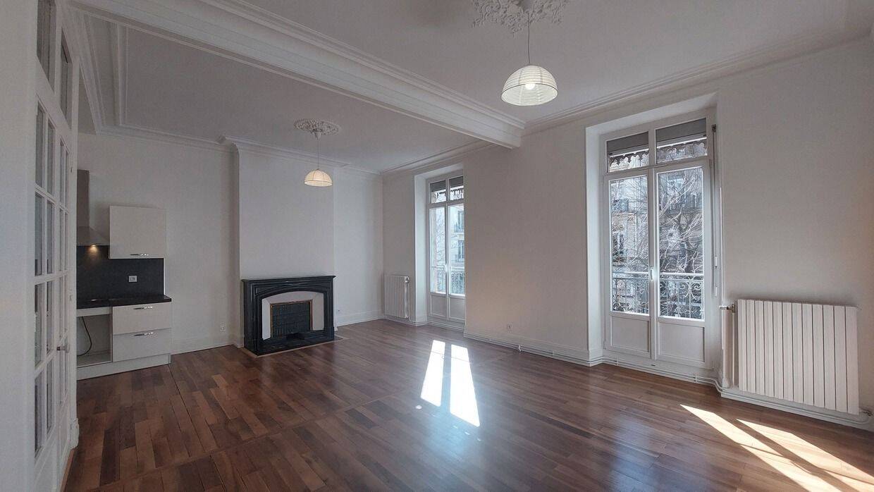 Appartement 4 pièces 79 m² · à Grenoble · 79,2 m² · 1 023 €