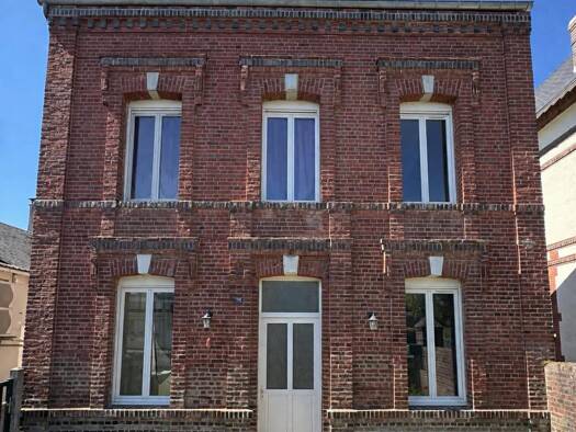 Maison à vendre 179 700 € 6 pièces 5 chambres 103 m² 70 m² de terrain Livarot-Pays-d'Auge 14140