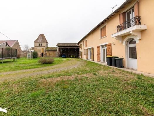 Maison à vendre 276 120 € 6 pièces 5 chambres 247 m² 3 014 m² de terrain Finhan 82700