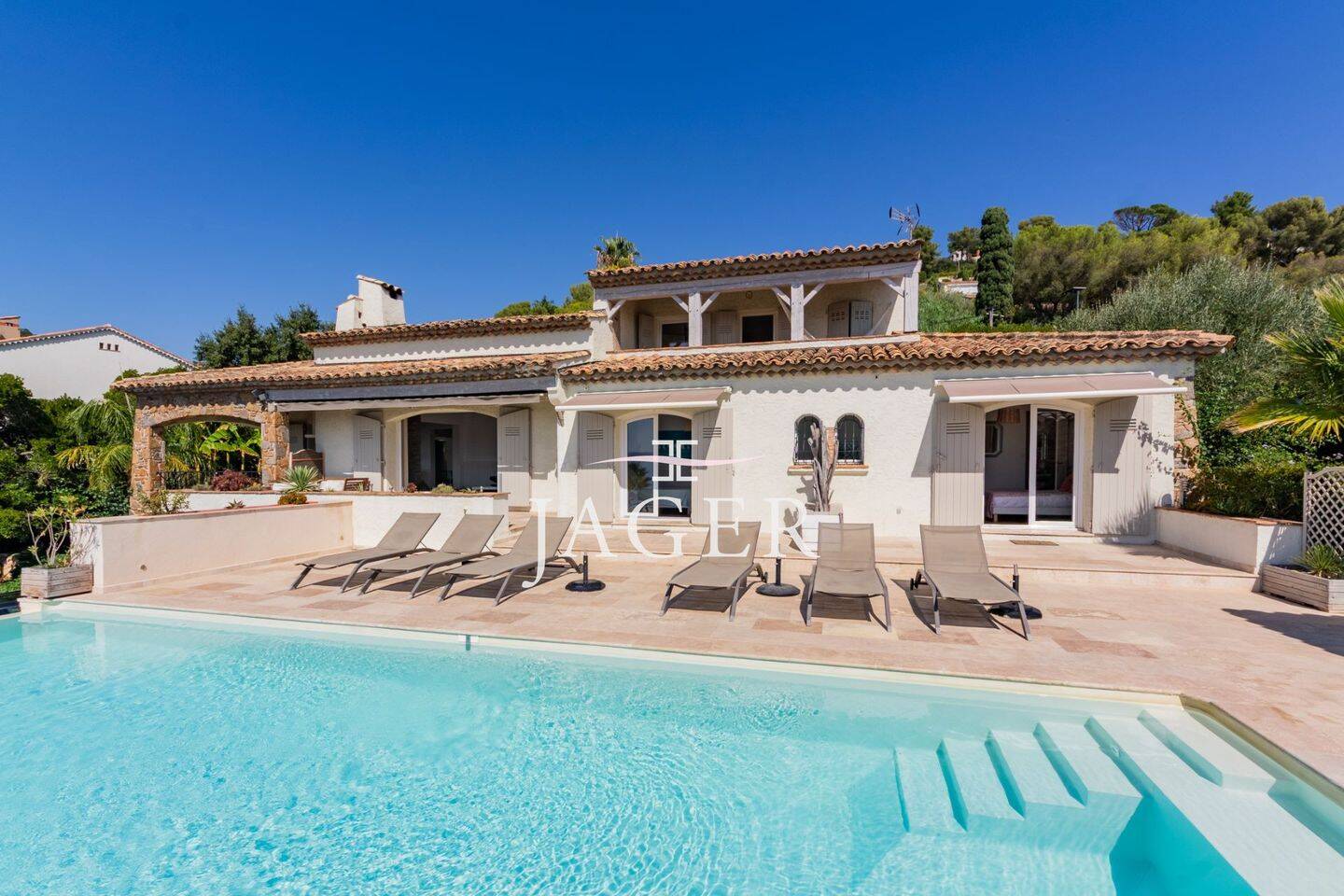 Maison 7 pièces 298 m² · à Roquebrune-sur-Argens · 298 m² · 2 290 000 €