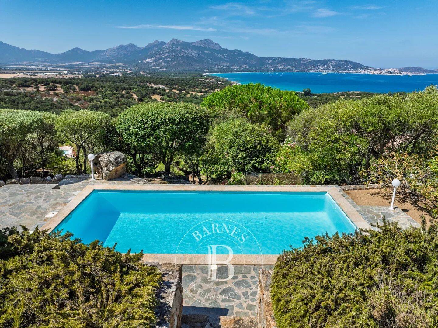Maison 5 pièces 184 m² · à Lumio · 184 m² · 2 000 000 €