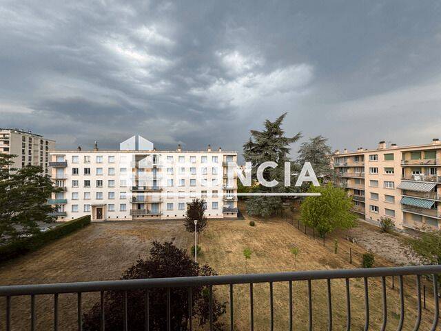Appartement 2 pièces 41 m² · à Bourgoin-Jallieu · 40,6 m² · 590 €