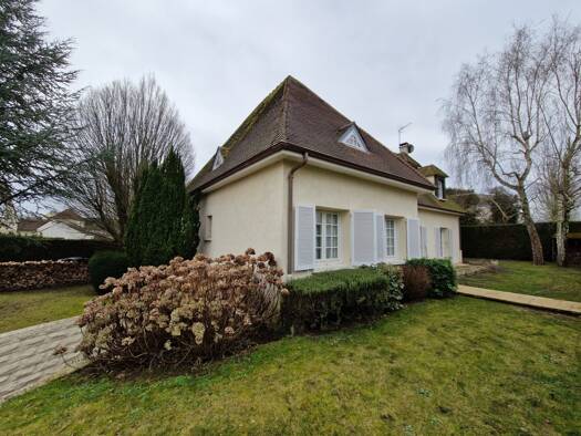 Maison à vendre 439 000 € 7 pièces 5 chambres 194 m² 970 m² de terrain Centre Ville Crépy-en-Valois 60800