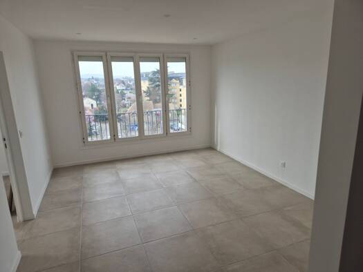Appartement à louer 930 € 3 pièces 2 chambres 56 m² Étage 5/10 ZAC Henry IV Mantes-la-Jolie 78200