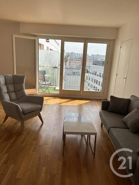Appartement 2 pièces 65 m² · à Paris 15ème Arrondissement · 64,5 m² · 2 300 €