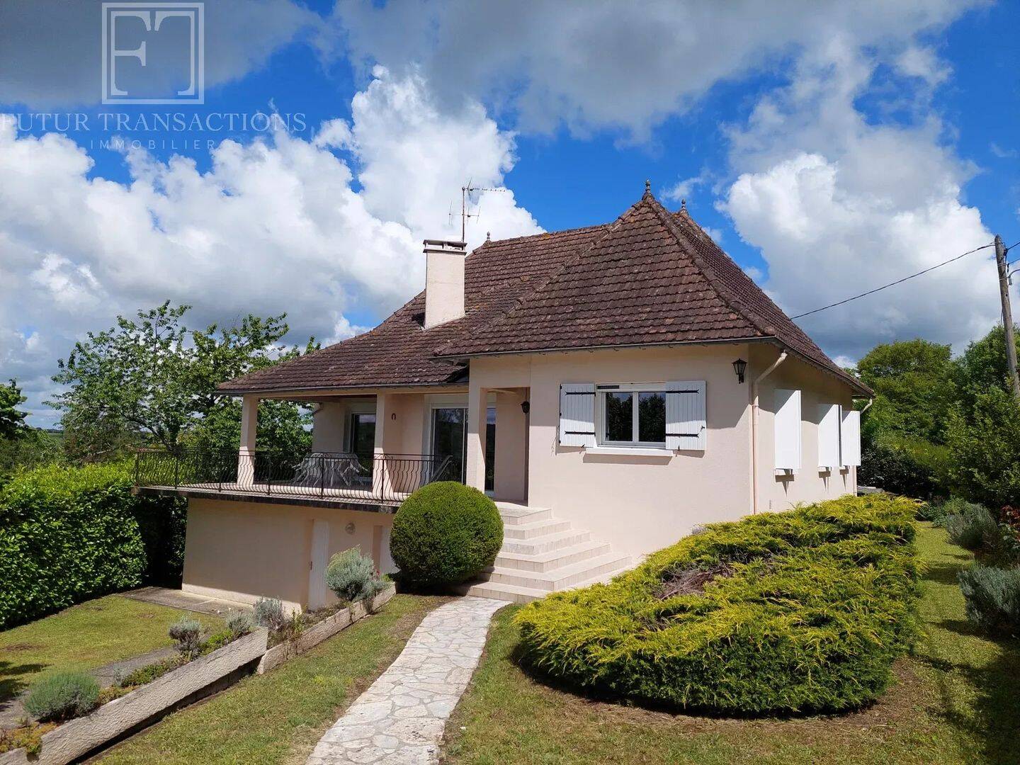 Maison 8 pièces 175 m² · à Mareuil en Périgord · 175 m² · 253 900 €