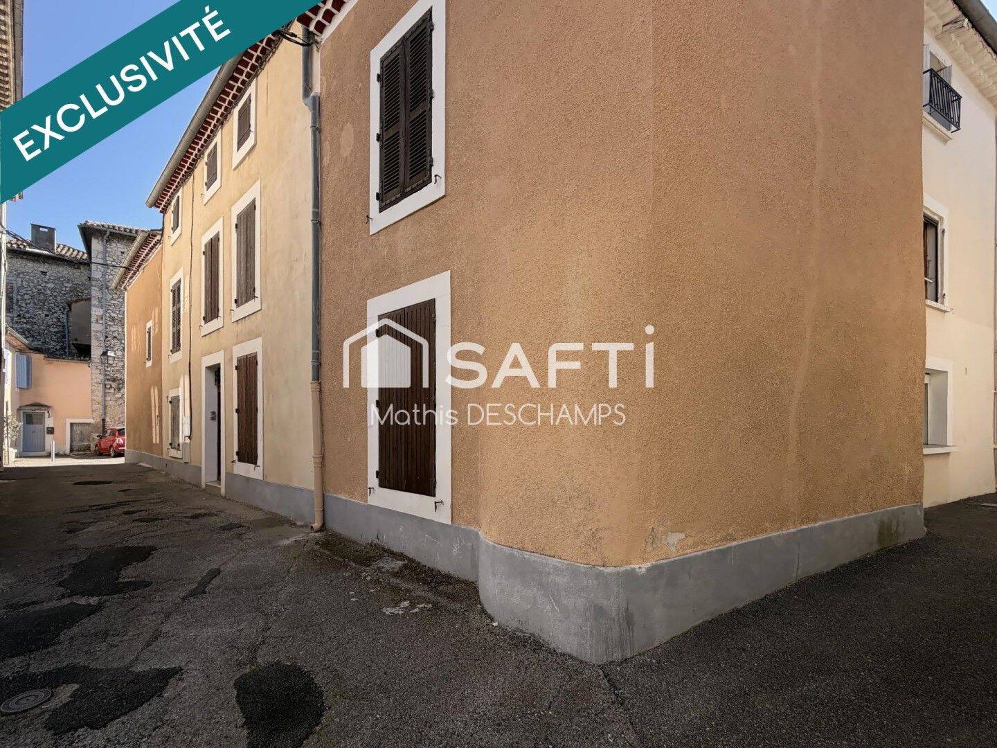 Maison 8 pièces 198 m² · à Bourg-Saint-Andéol · 198 m² · 227 000 €