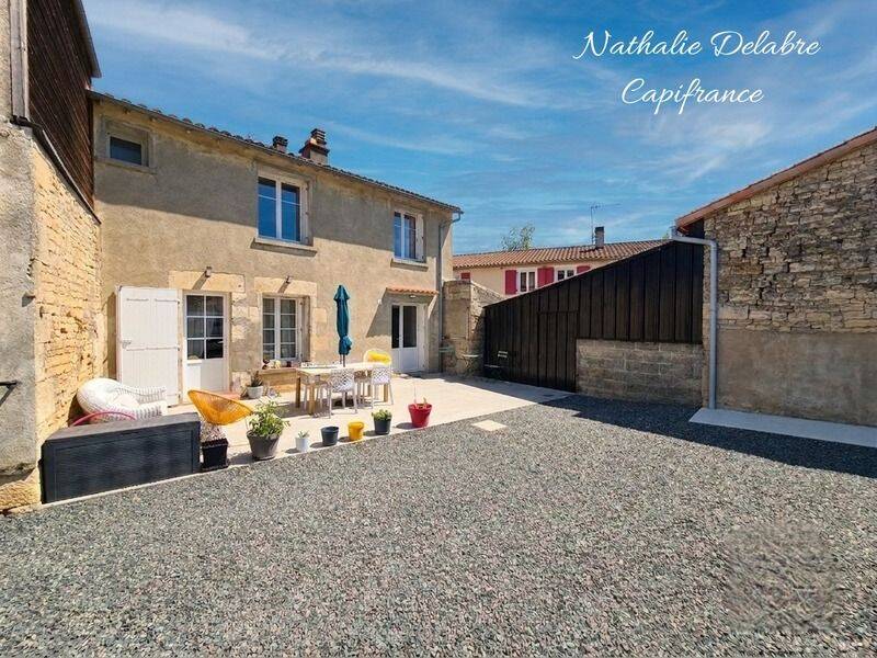 Maison 6 pièces 126 m² · à La Crèche · 126 m² · 197 600 €