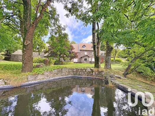 Maison à vendre 459 000 € 7 pièces 4 chambres 275 m² 1 900 m² de terrain Lachamp-Raphaël 07530