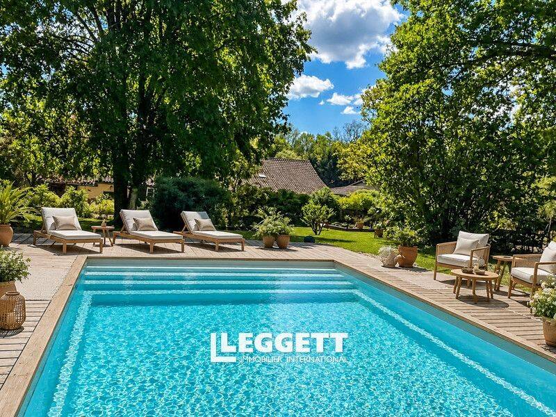 Maison 9 pièces 288 m² · à Bergerac · 288 m² · 583 800 €