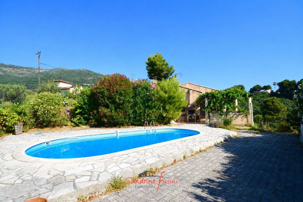 Maison 4 pièces 130 m² · à Carros · 129,5 m² · 619 000 €