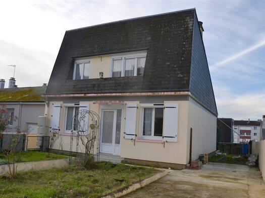 Maison à vendre 139 100 € 5 pièces 4 chambres 96 m² 382 m² de terrain Argentan 61200