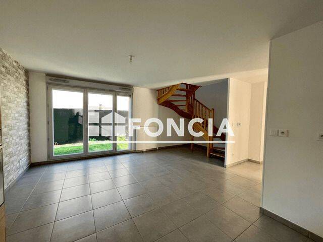 Appartement 3 pièces 61 m² · à Marignane · 60,6 m² · 885 €/mois