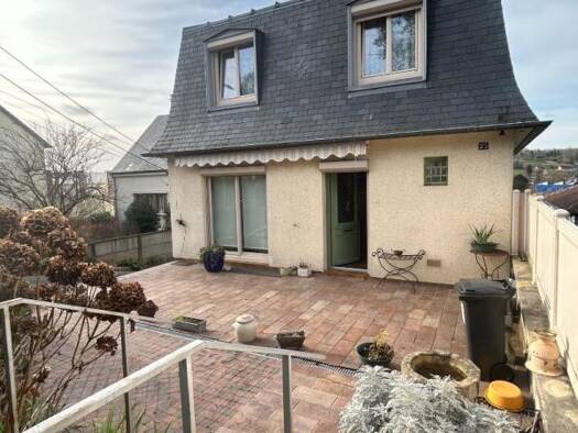 Maison à vendre 199 500 € 4 pièces 3 chambres 92 m² 700 m² de terrain Centre Nord Lisieux 14100