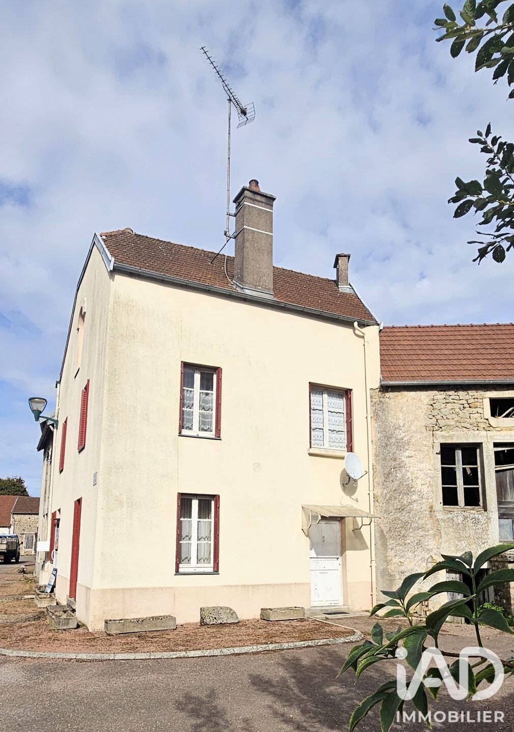 Maison 4 pièces 103 m² · à Lacanche · 103 m² · 44 900 €