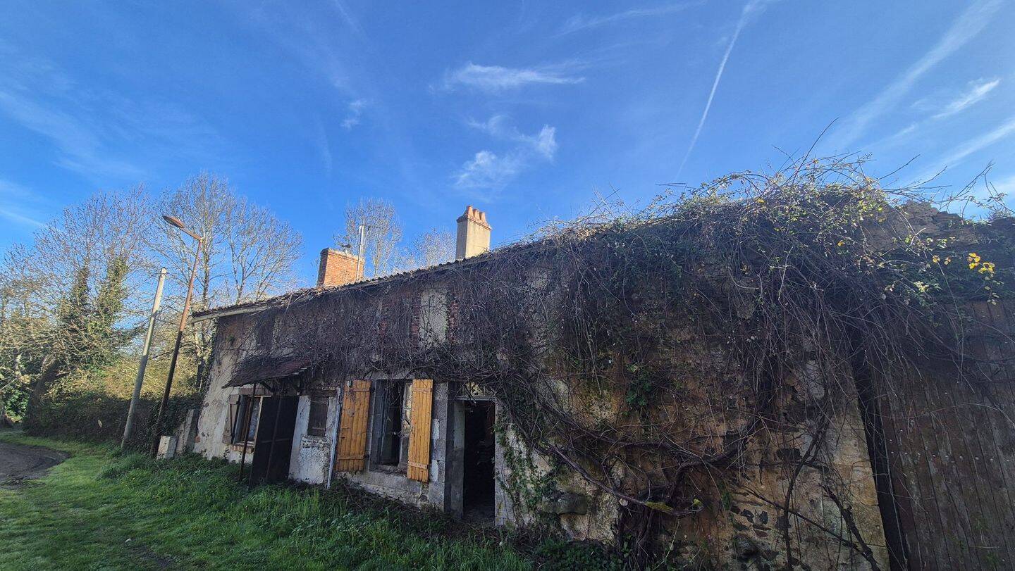 Maison 4 pièces 85 m² · à Val-d'Oire-Et-Gartempe · 85 m² · 30 000 €