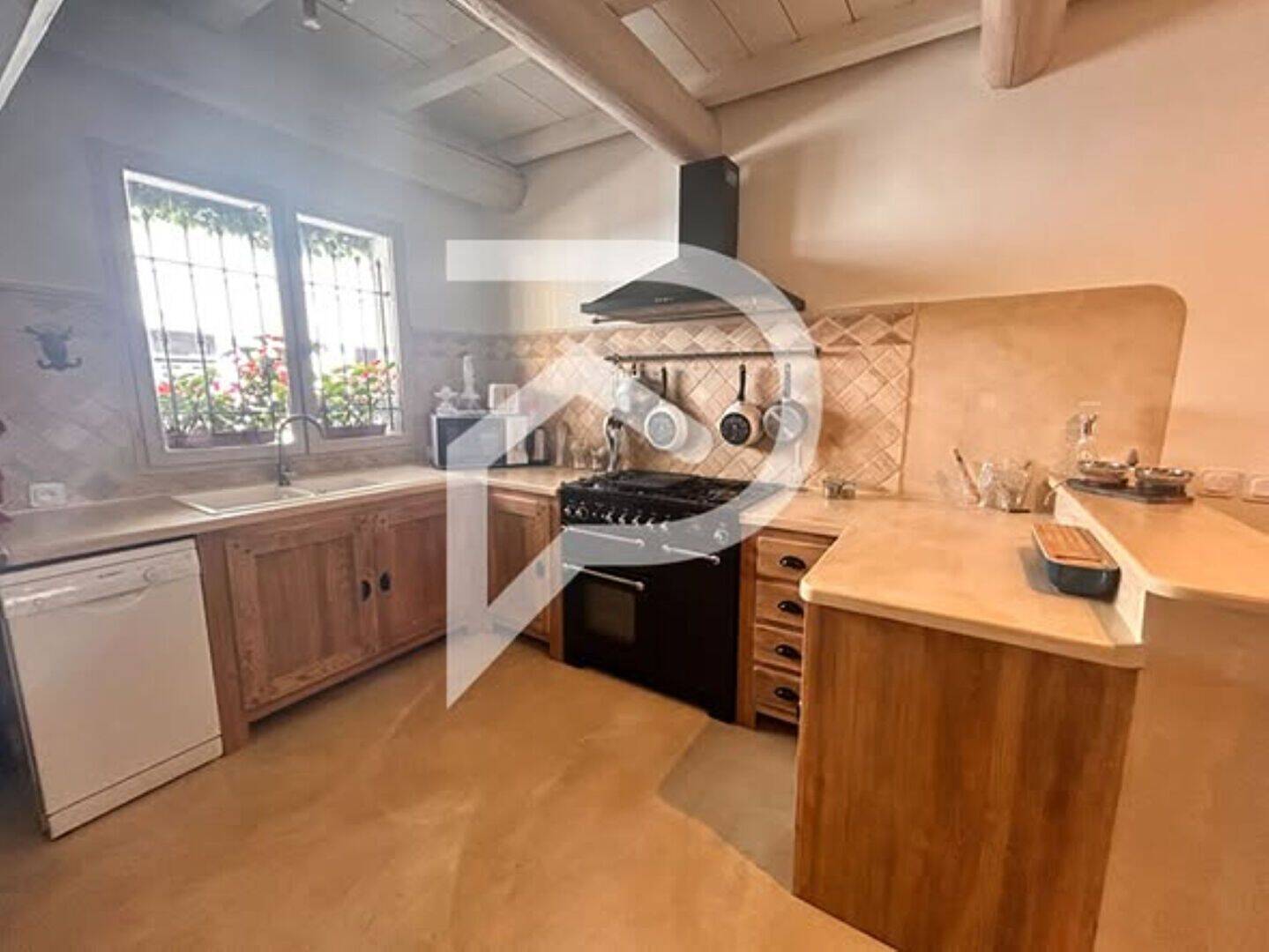 Maison 4 pièces 106 m² · à Aigues-Mortes · 106 m² · 374 000 €
