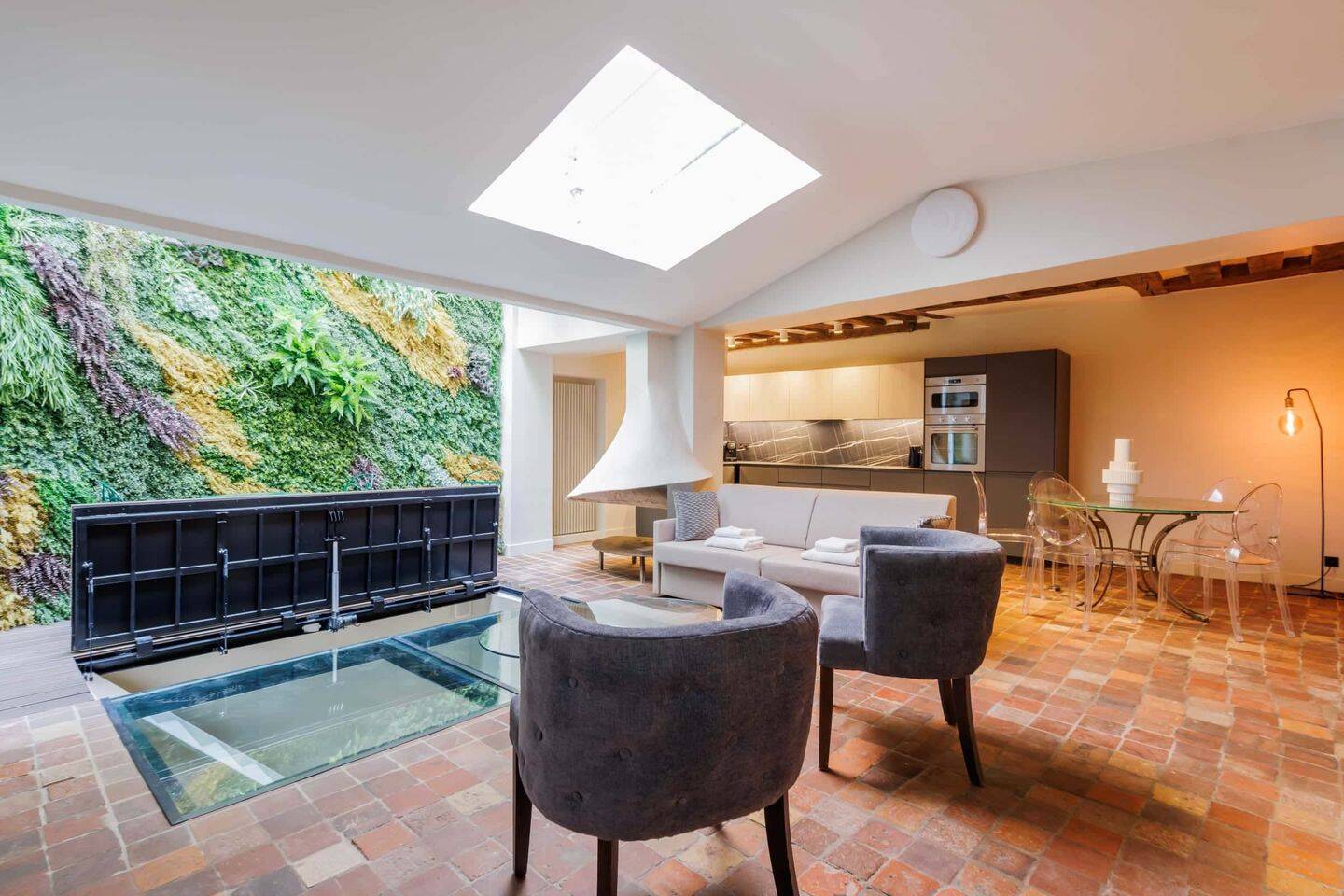 Appartement 3 pièces 127 m² · à Paris 4ème Arrondissement · 127 m² · 9 776 €/mois