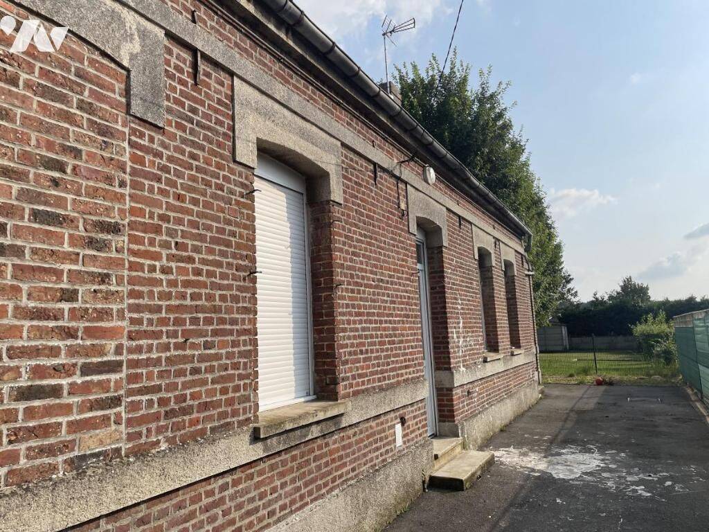 Maison 6 pièces 330 m² · à Walincourt-Selvigny · 330 m² · 84 800 €