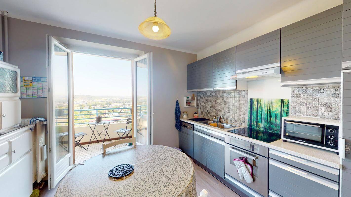 Appartement 4 pièces 83 m² · à Rodez · 82,8 m² · 130 000 €