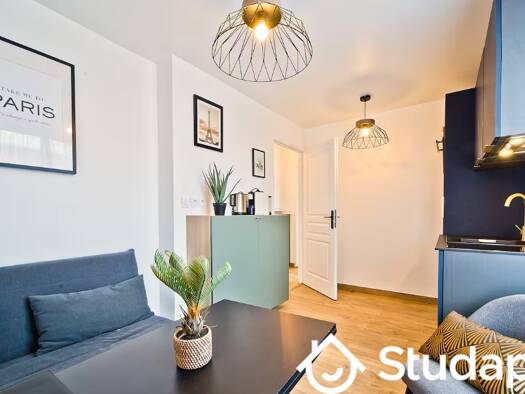 Appartement à louer 1 459 € 2 pièces 1 chambre 40 m² 1er étage Chaperon Vert Gentilly 94250