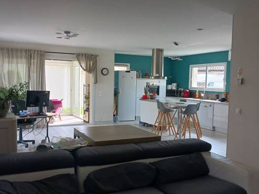 Maison à louer 1 480 € 6 pièces 5 chambres 130 m² 580 m² de terrain Reventin-Vaugris 38121