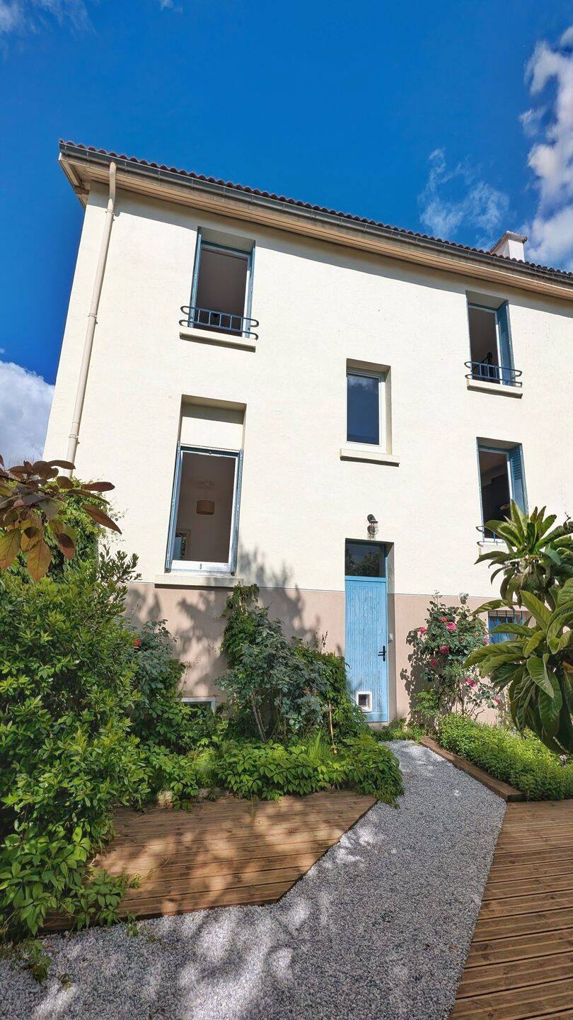 Maison 4 pièces 85 m² · à Clermont-Ferrand · 85 m² · 210 000 €