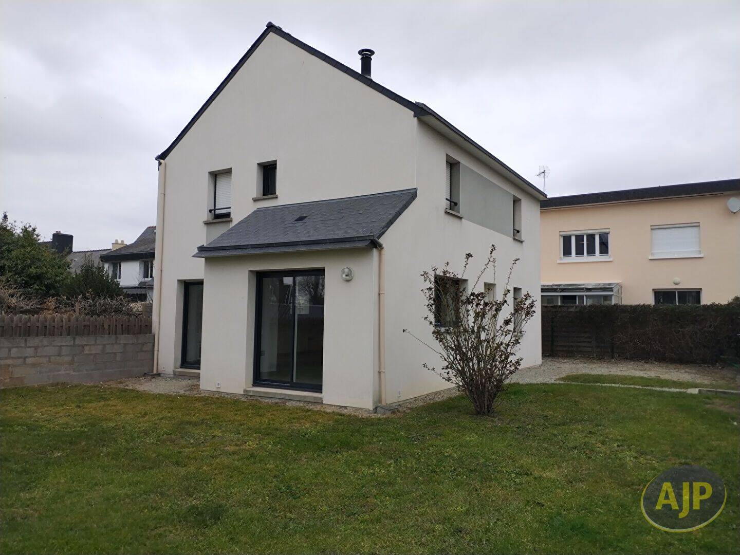 Maison 6 pièces 114 m² · à Vannes · 114,1 m² · 1 300 €/mois