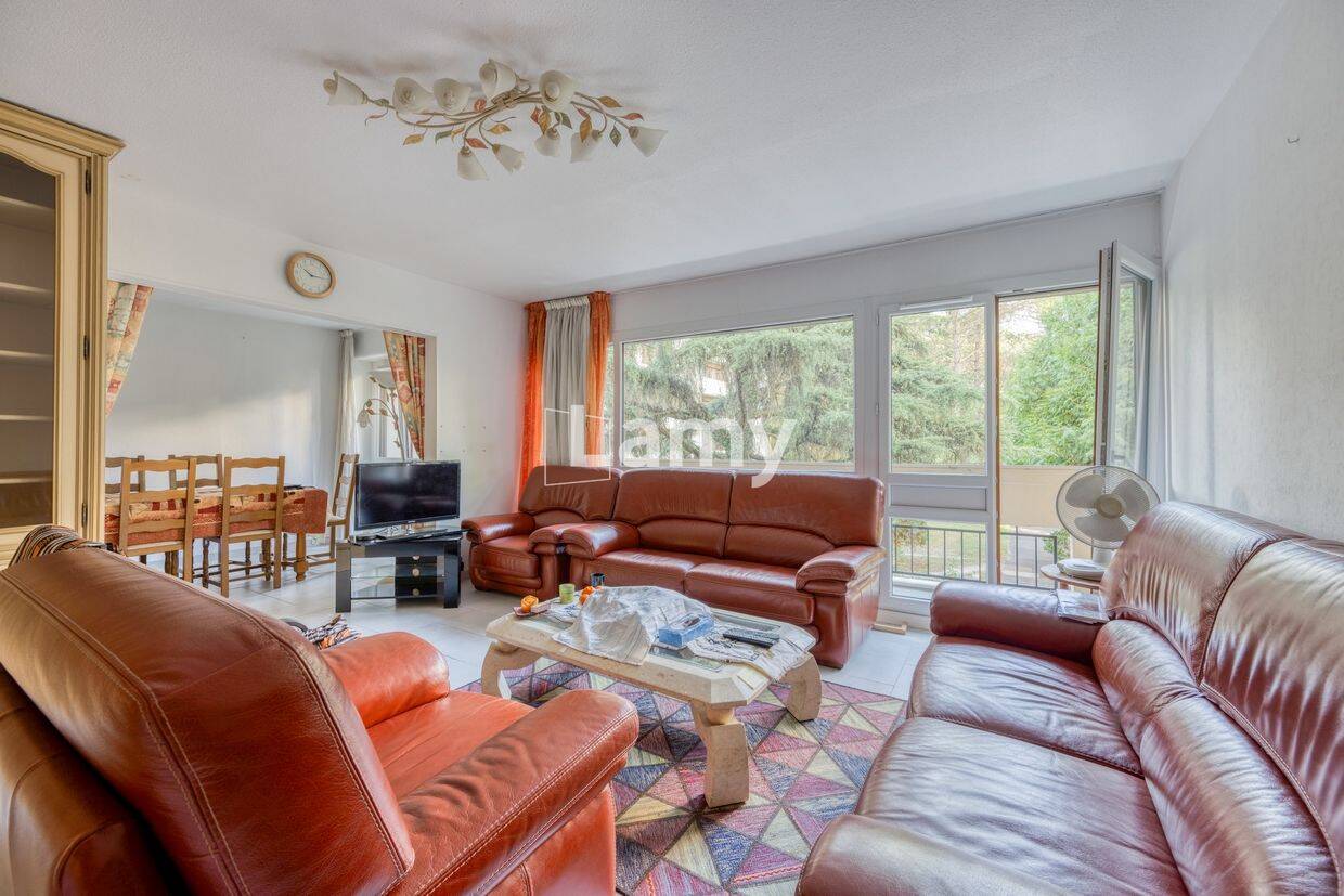 Appartement 5 pièces 107 m² · à Pessac · 106,5 m² · 280 000 €