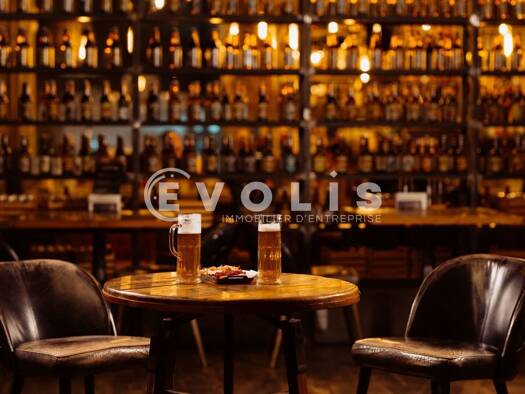 Local commercial à louer 4 500 € 150 m² de surface de vente Bijou-Thouars Talence 33400