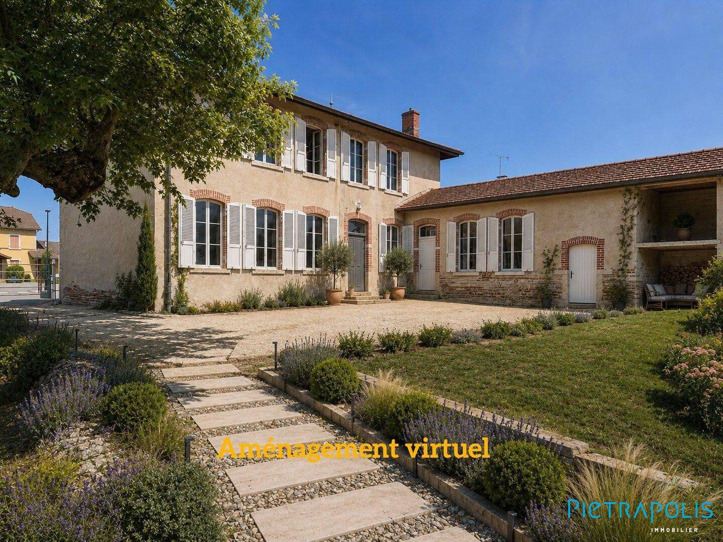 Maison 5 pièces 195 m² · à Sulignat · 195 m² · 199 900 €