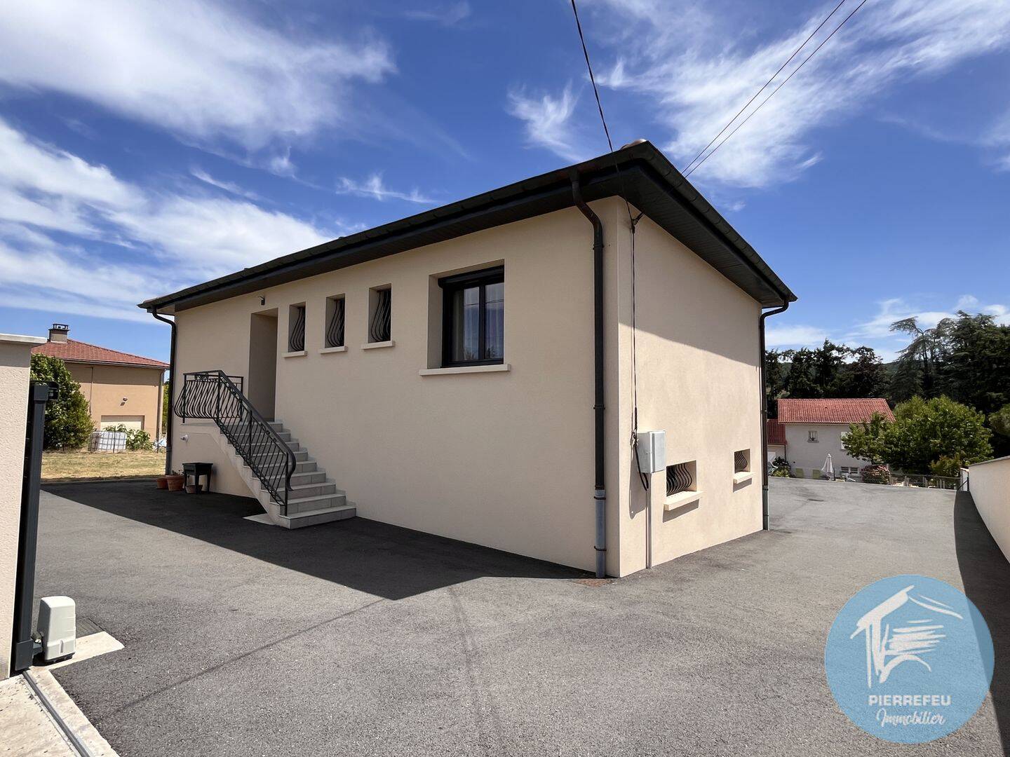 Maison 5 pièces 153 m² · à Vindry-sur-Turdine · 153 m² · 1 435 €/mois