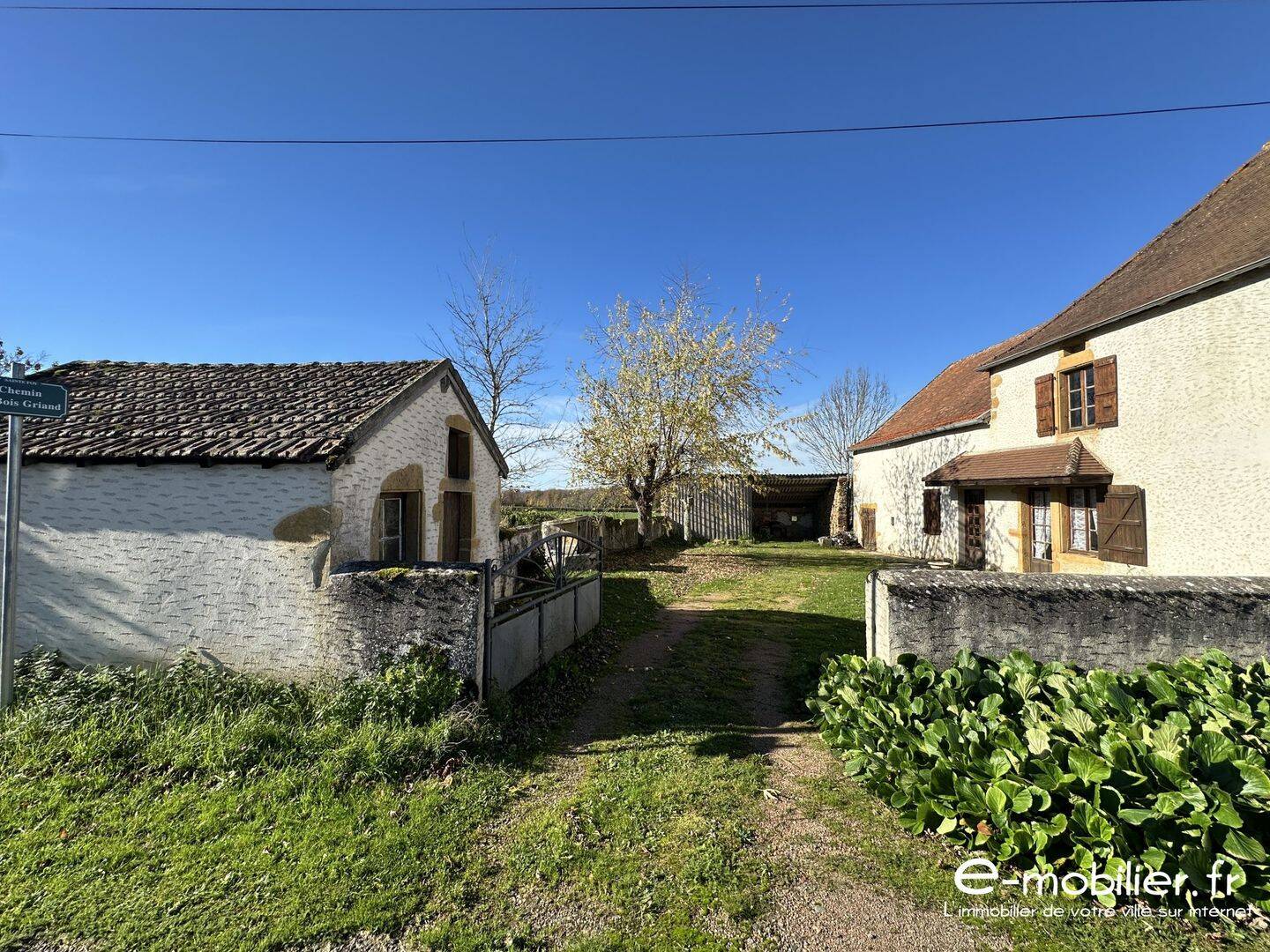 Maison 5 pièces 141 m² · à Sainte-Foy · 141 m² · 95 000 €