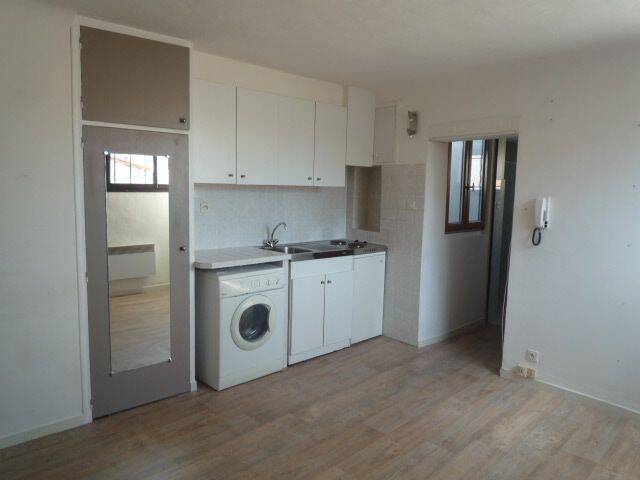 Appartement 1 pièce 17 m² · à Aix-en-Provence · 16,5 m² · 410 €
