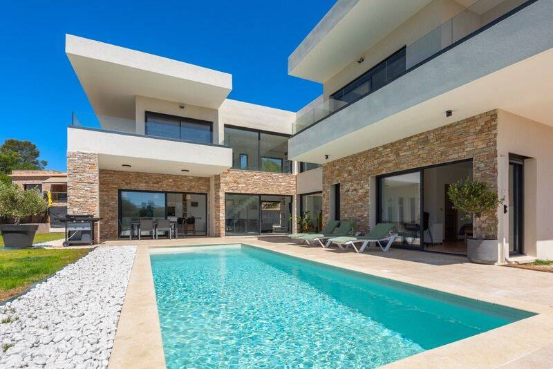 Maison 8 pièces 235 m² · à Saint-Raphaël · 235 m² · 1 680 000 €