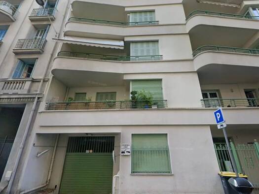 Parking à louer 165 € Carré d'Or Nice 06000