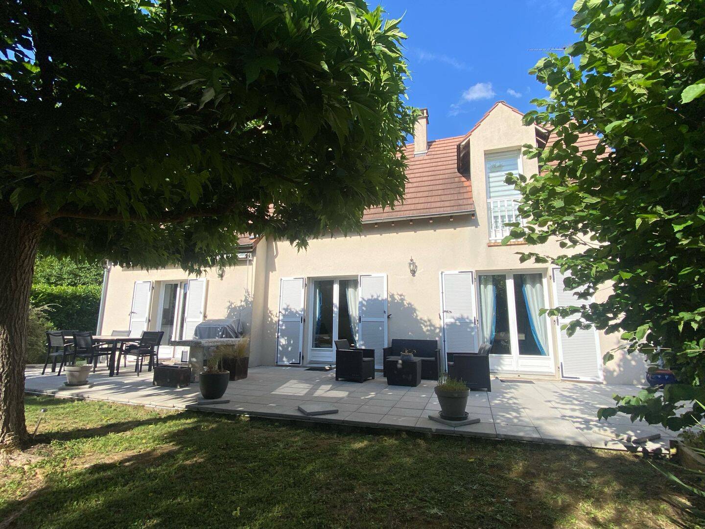 Maison 6 pièces 138 m² · à Livry-sur-Seine · 138 m² · 369 000 €